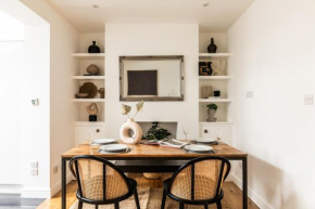 The Broadway Bath - 2 Bedrooms with parking, Central Bath